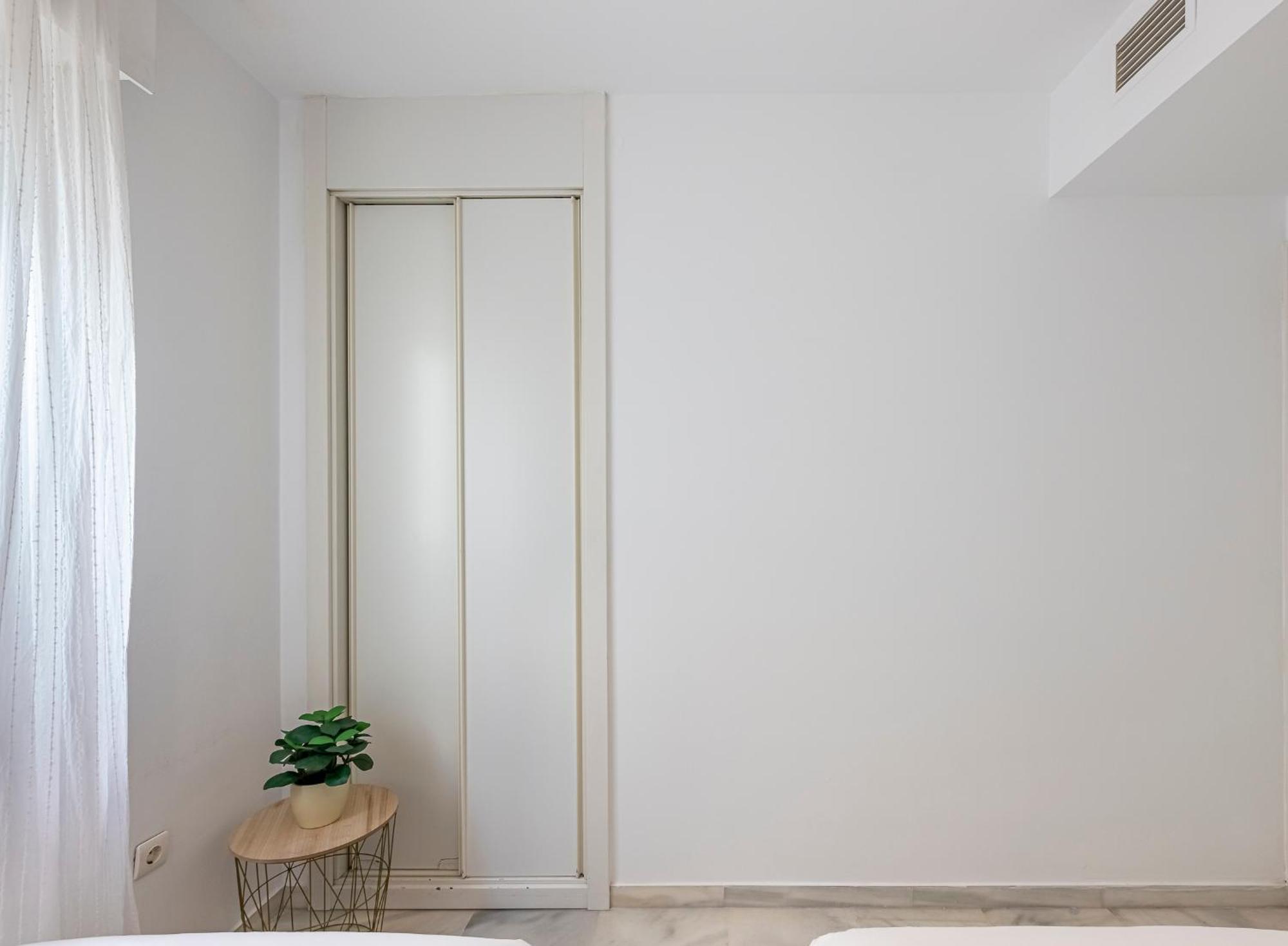 Puerto Banus - Modern Apartament, 2 Bedrooms Apartment *